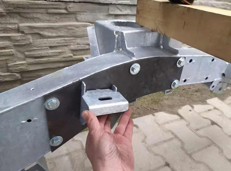 Land Rover Defender chassis